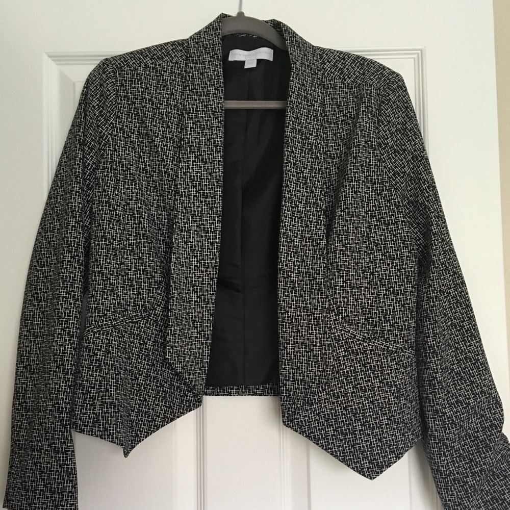 NY&Co. Black and white graphic blazer